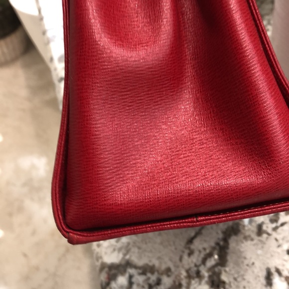 AUTHENTIC/VINTAGE SANYO SHOKAI BURBERRY LEATHER SHOULDER TOTE BAG. - Picture 14 of 17